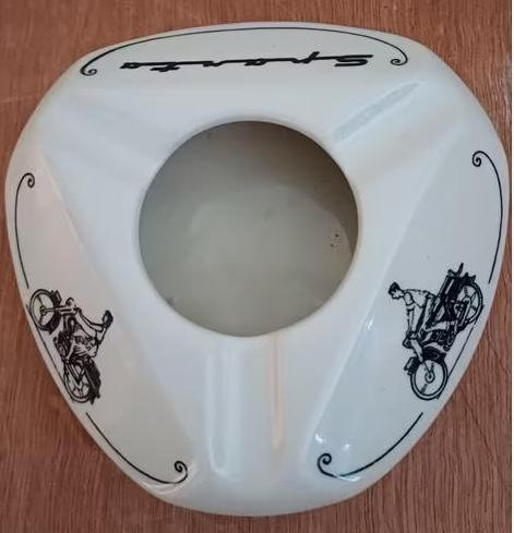 Asbak met reclame voor Sparta brommers