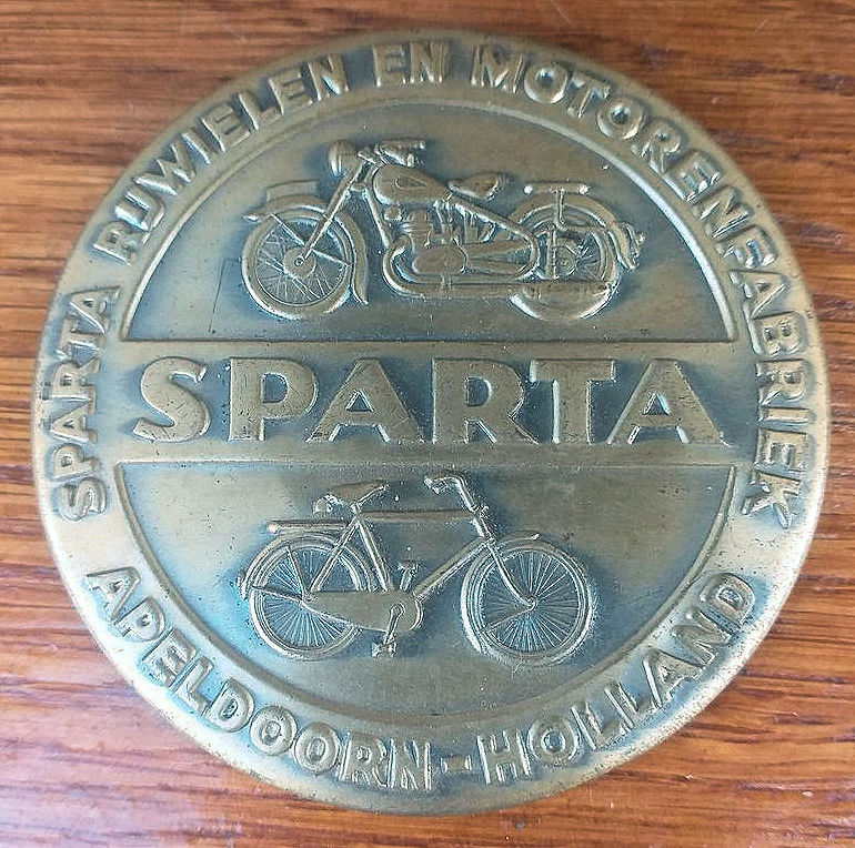 Handspiegeltje met reclame voor Sparta fietsen en motoren