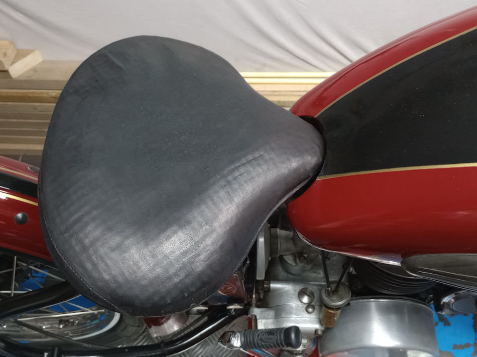 Sparta Villiers zadel geverfd